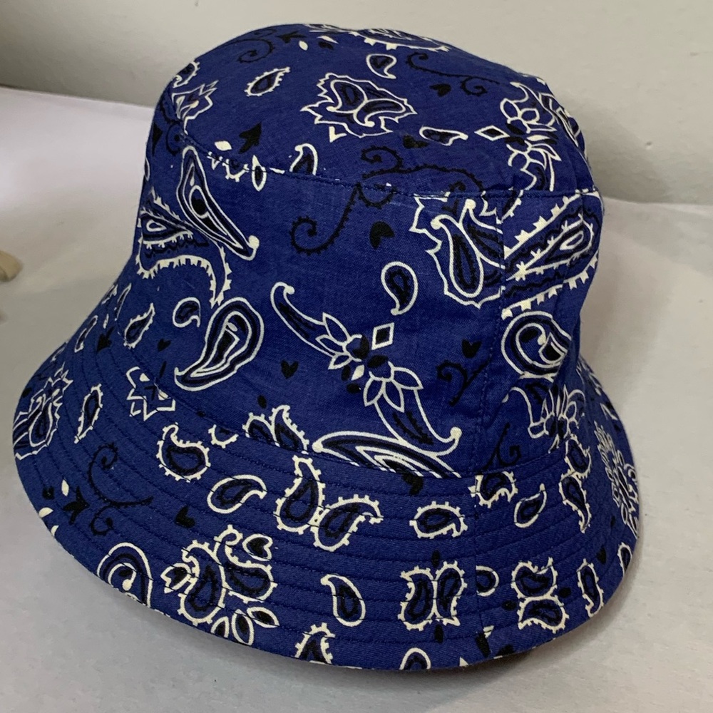 Blue Bucket hat like new
